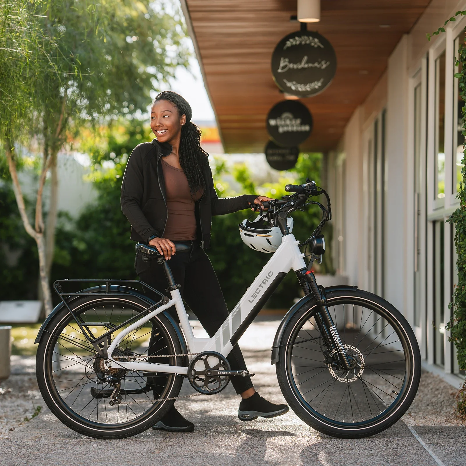 XPress 750 Step-Thru eBike - Image 7